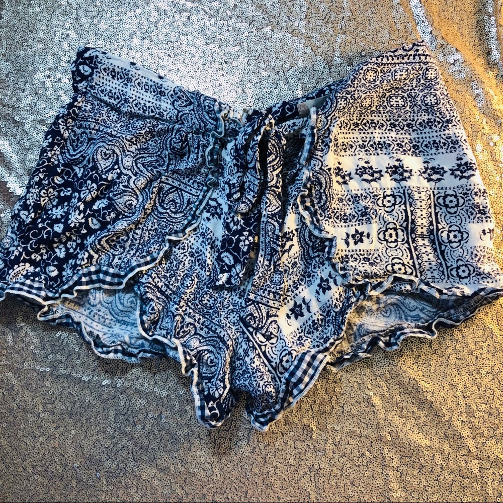 Altard State Women’s Navy Blue & White Shorts Size S